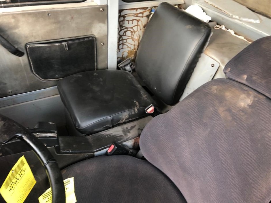 Large Work bench (Unused)