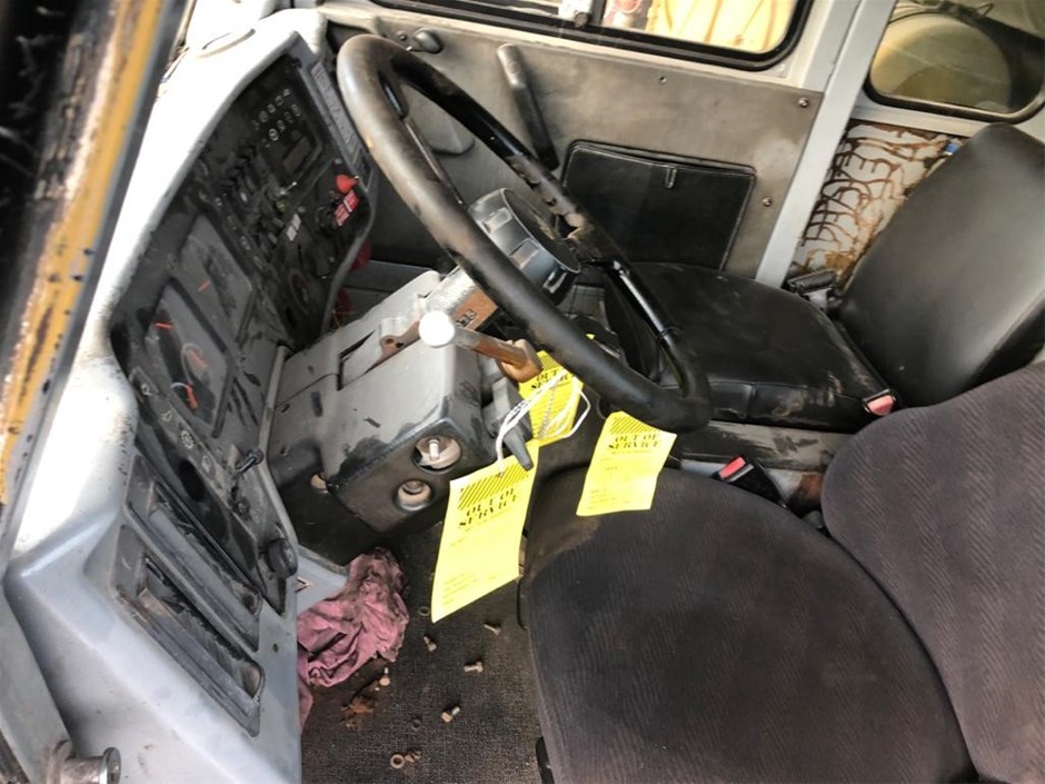 20 Drawer Red Work Bench (Unused)