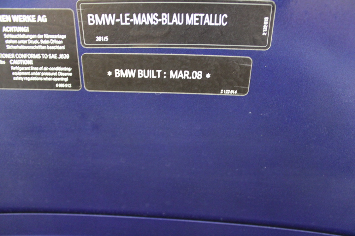 DYSON V8 Plus. NB: Minor Use & Not in Original Box.