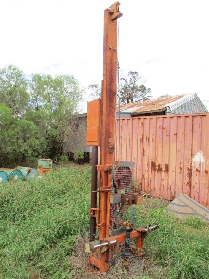 VINTIQUEWISE Large Modern Silver, 9 Branch Lighting, Thin Pipe Hanukkah Men