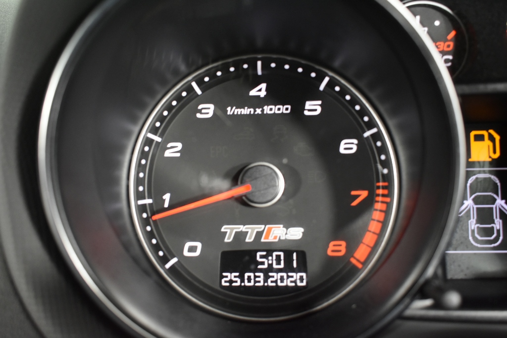 1966 Australia Silver Queen Elizabeth coin & 0.10 Xag silver bar x 4