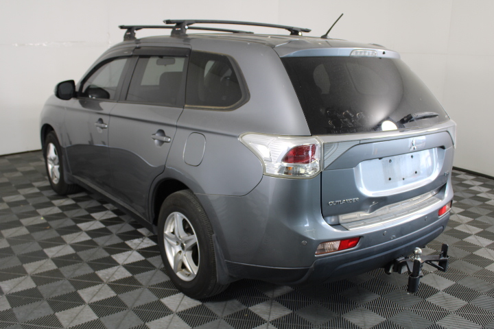 1966 Australia First & Last Queen Elizabeth Silver round fifty cents