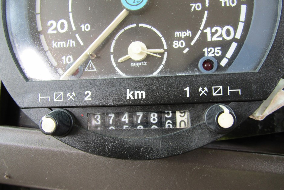 2016 UNC 50c HOLDEN HERITAGE COLLECTION HQ Kingswood COIN ON CARD