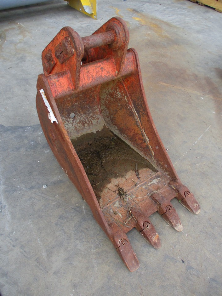 1966 Australia Silver Queen Elizabeth coin & 0.10 Xag silver bar x 4