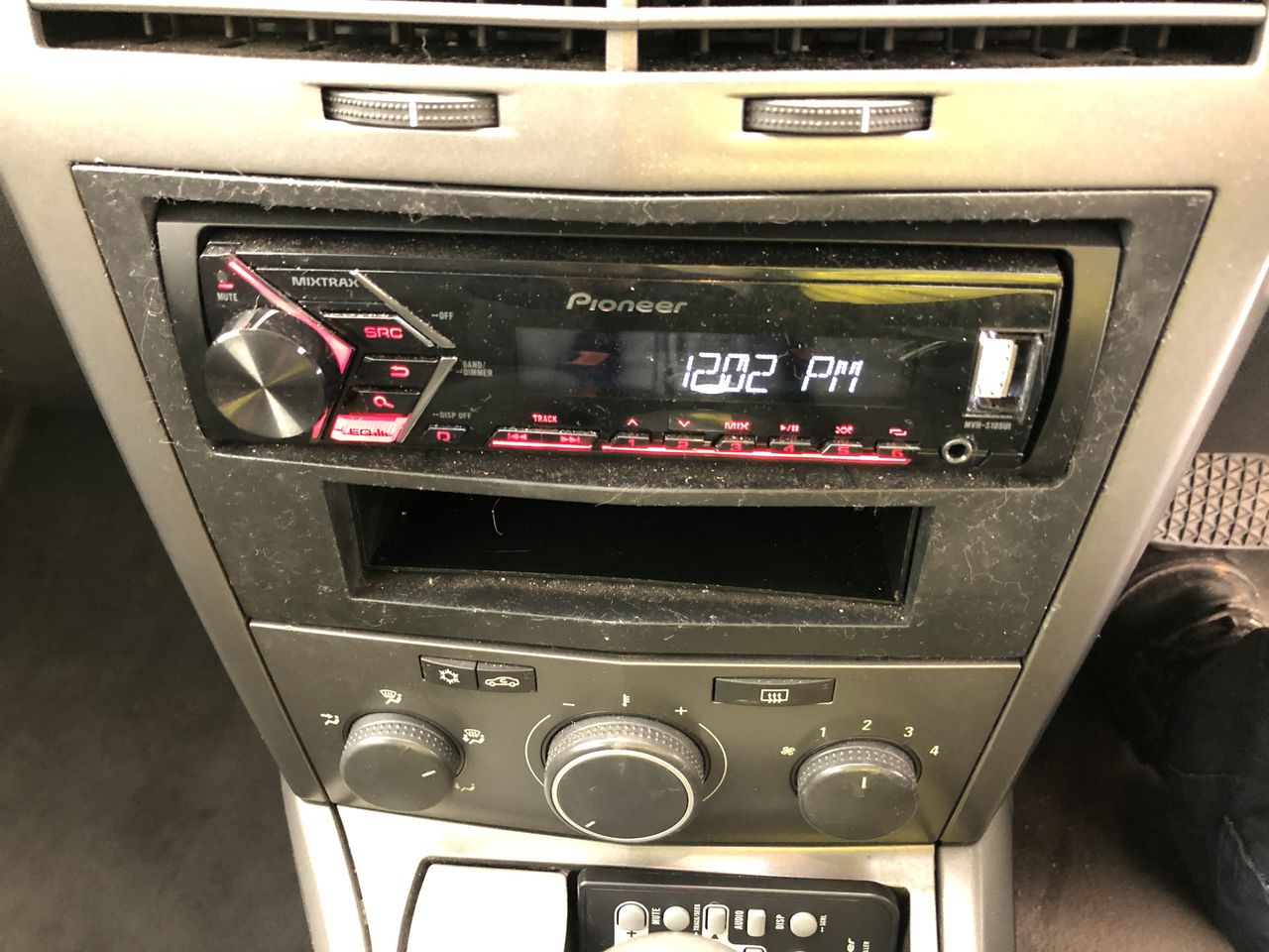 6.55ct Fifty Four Stones Round Dia. Tennis Bracelet 9K Yellow Gold