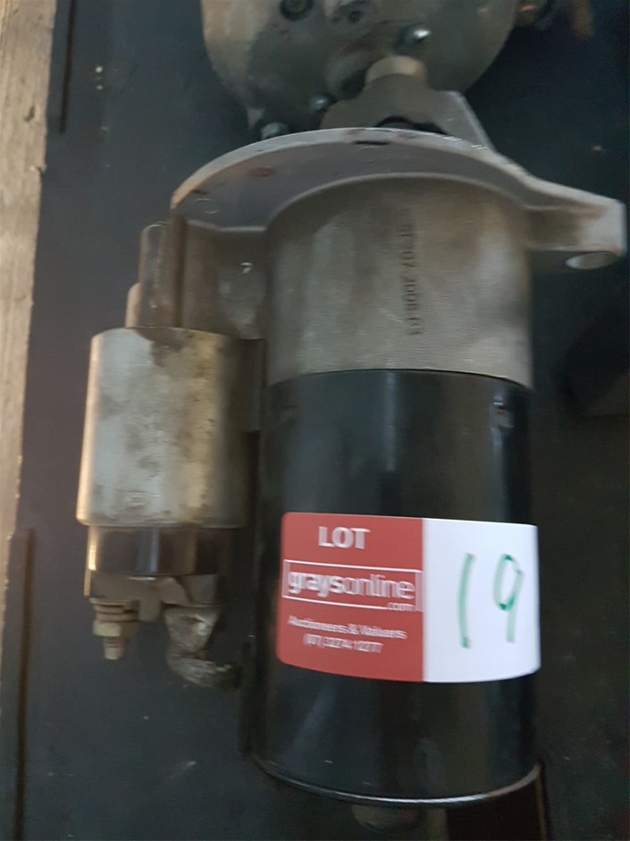 Approx 37 Ct of Loose Boulder Opal Chips (Coober Peby) In glass disp/bottle