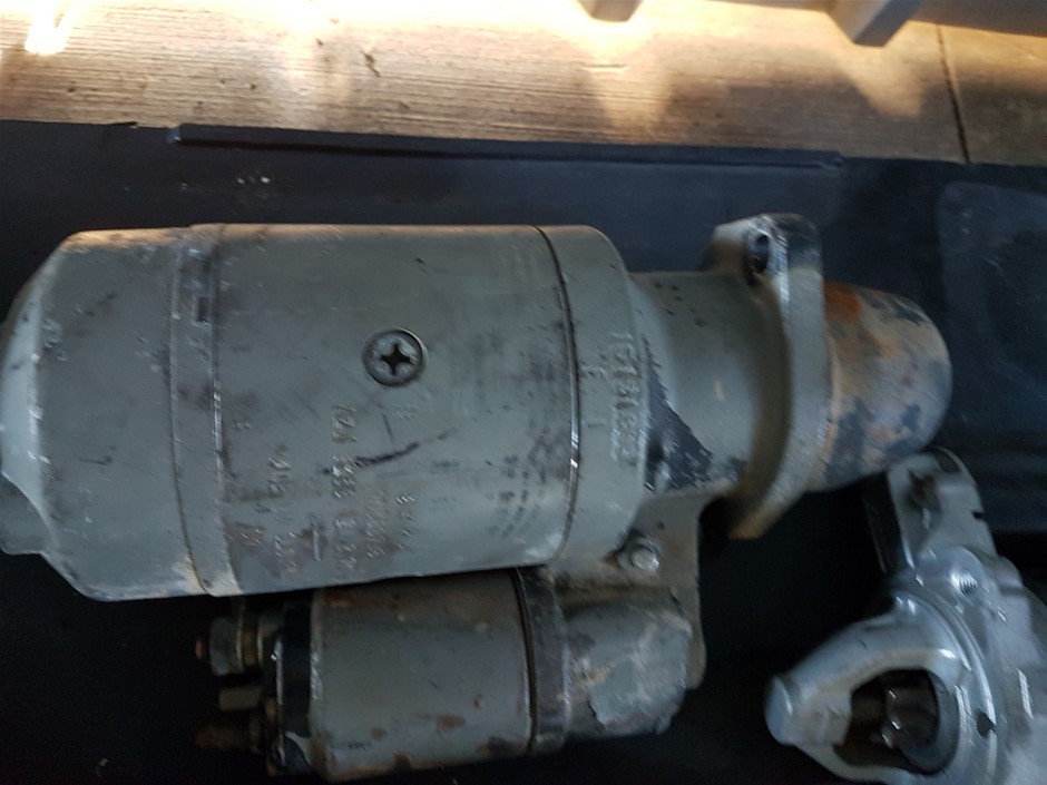 1/100 Scottdale x 2, 1g Valcumbi silver bars x 2 & 1 Kilo Copper Bar