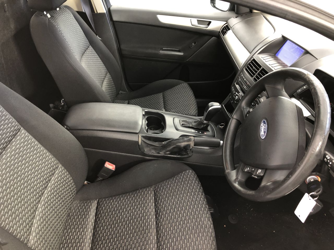 1/100 Scottdale gold bar x 2, 1g Valcumbi bar x 2 & 1g Silver Bar x 2