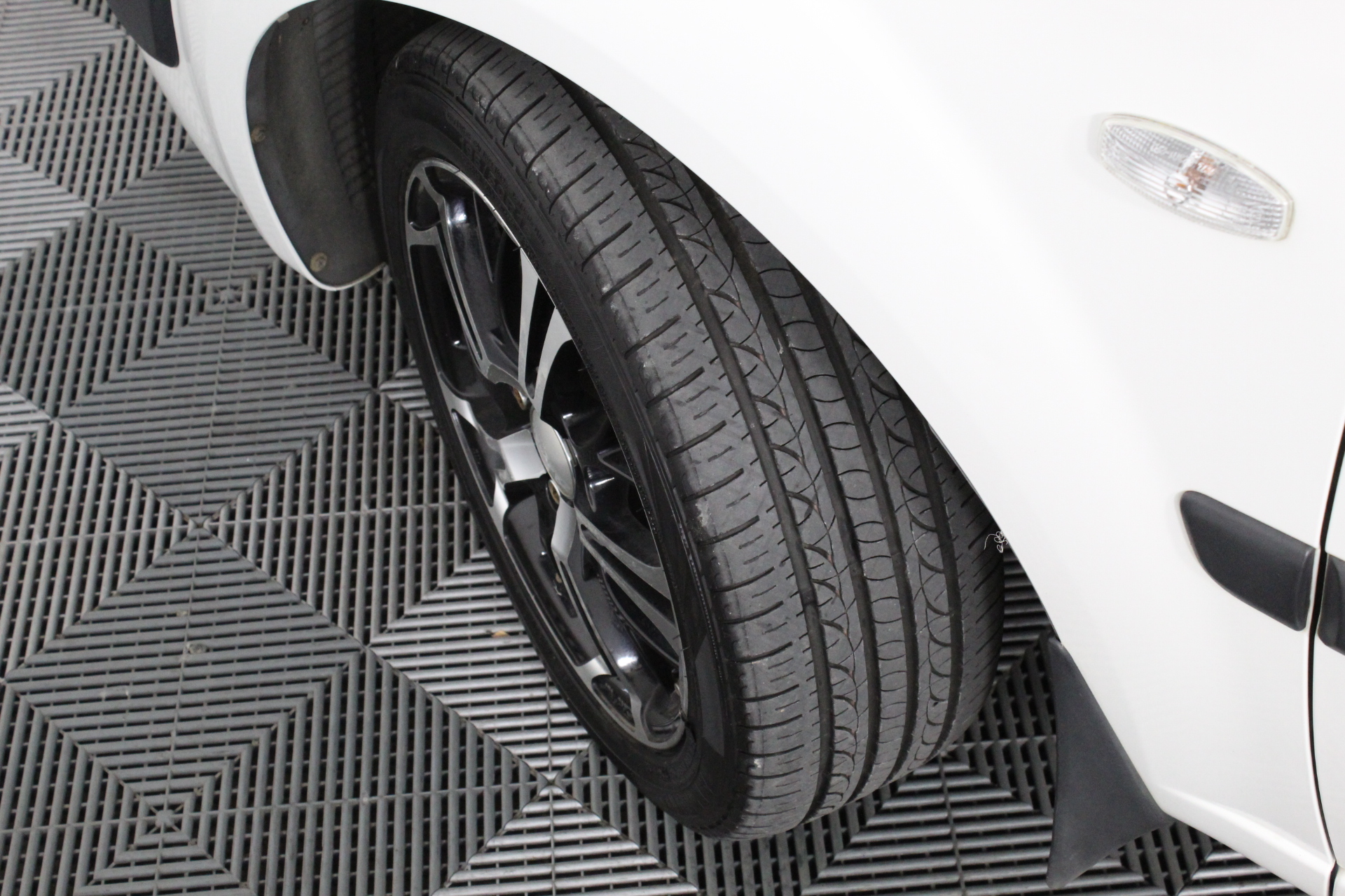 Circle of Friends Pink Moscato Slimline Cans NV (24x 250mL) Limestone Coast