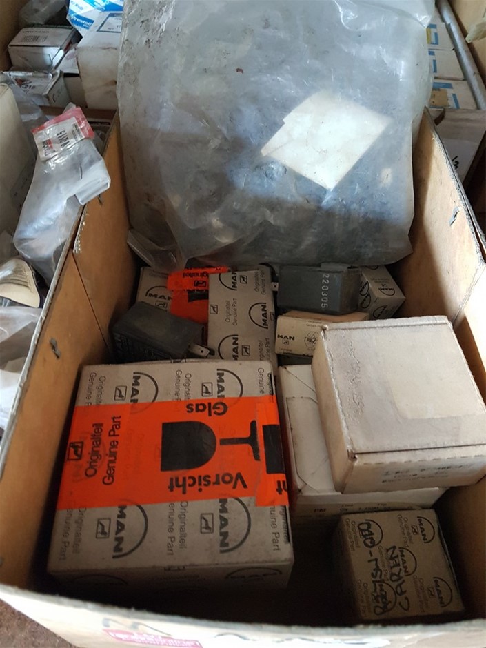 Helen & Joey Estate Cleanskin Merlot Cabernet Sauvignon 2019 (6x 750mL) VIC