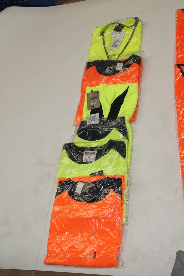 The Hero `Preservative Free` Pinot Noir 2023 (6x 750mL) SA