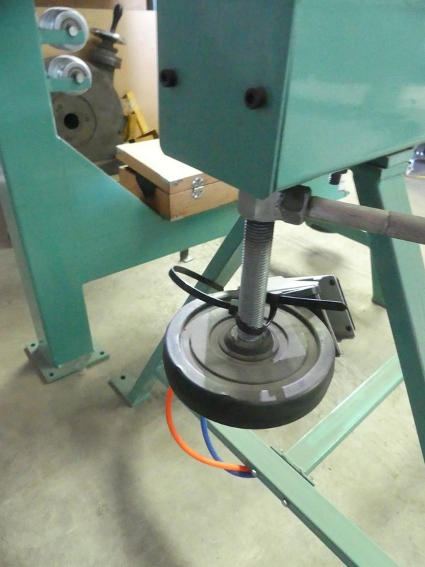 electrical scooters x2