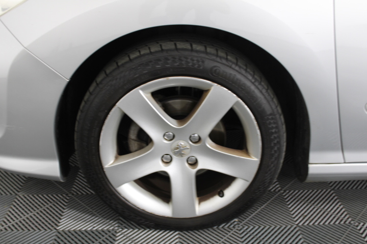 1966 Australia First & Last Queen Elizabeth Silver round fifty cents