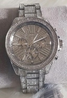 Funko POP! TELEVISION: Stranger Things - Hunter Eddie with Guitar. NB: Dama