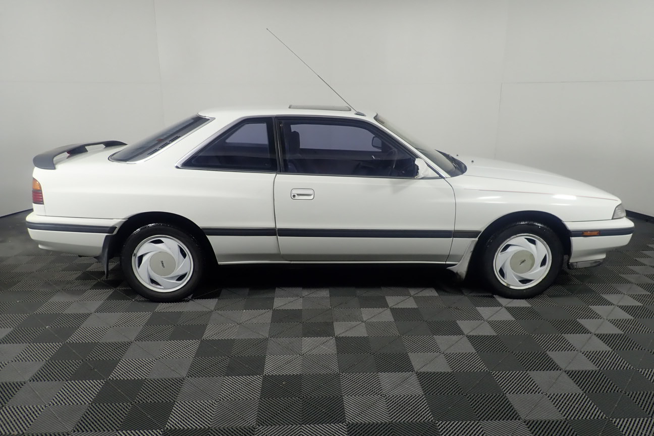 18K Gold-Filled Cuban Chain Bracelet with Simulated Diamonds - 20.3cm