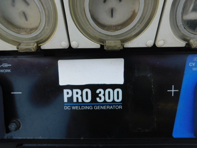 RIP CURL Boy's Future Evolution Mirage Boardshorts - Wild Berry, Size 8. RR