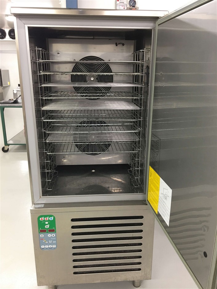 ADVENT Women's Shorts, Size S, 100% Lyocell, Khaki Green.  Buyers Note - Di