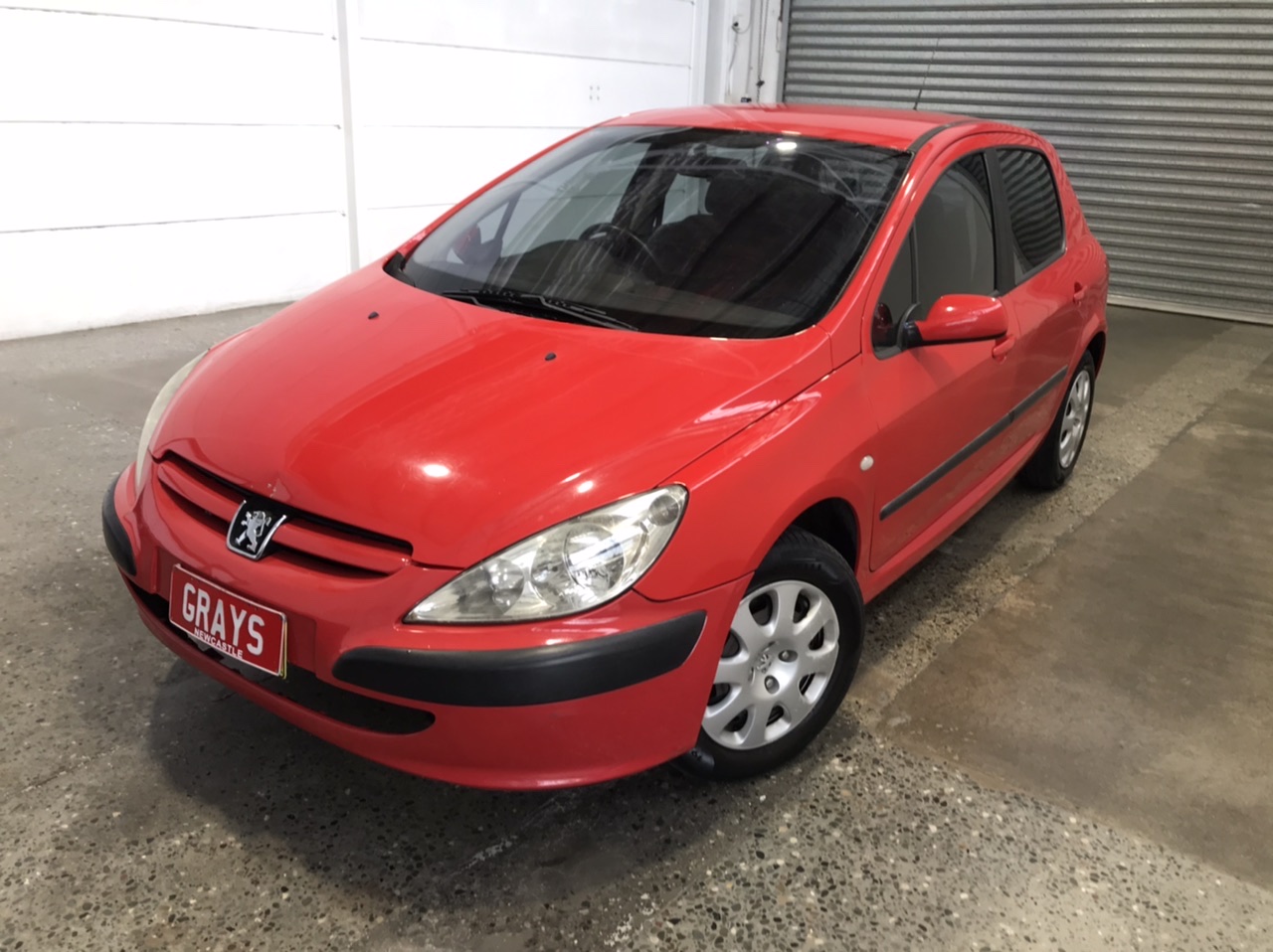 RIP CURL Men's 18" Searchers Walk Shorts, Size 28, Blue / Green. RRP: $119.