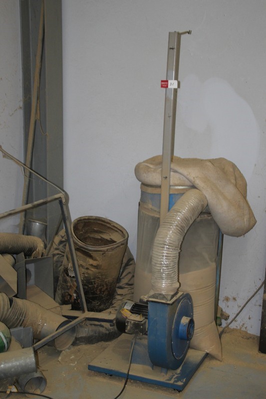 2010 BATHURST WINNER ANTIQUE GOLD MEDALLION BOX LOWNDES HOLDEN VE COMMODORE