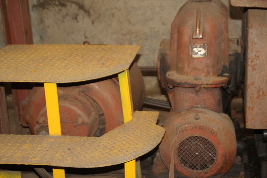 20 Drawer Stainless Steel Work Bench (Unused)