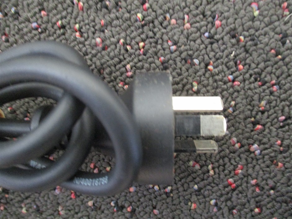 Quantity of 400 1800mm Star Pickets ( Unused),