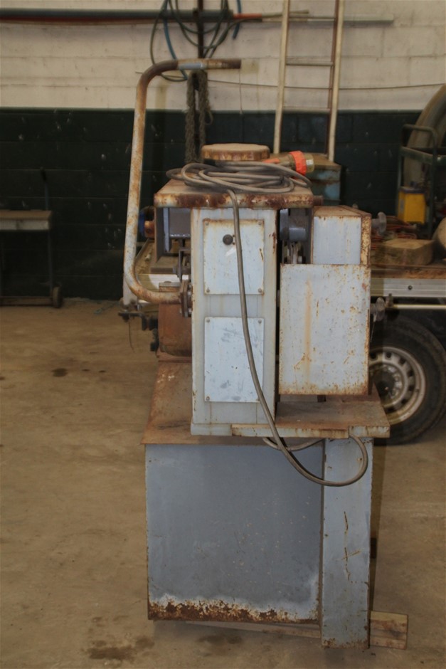 Rhodium Plated Men's Band Ring (6mm)  - US Size 10