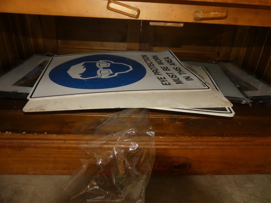 925 Sterling Silver Earrings (s925)