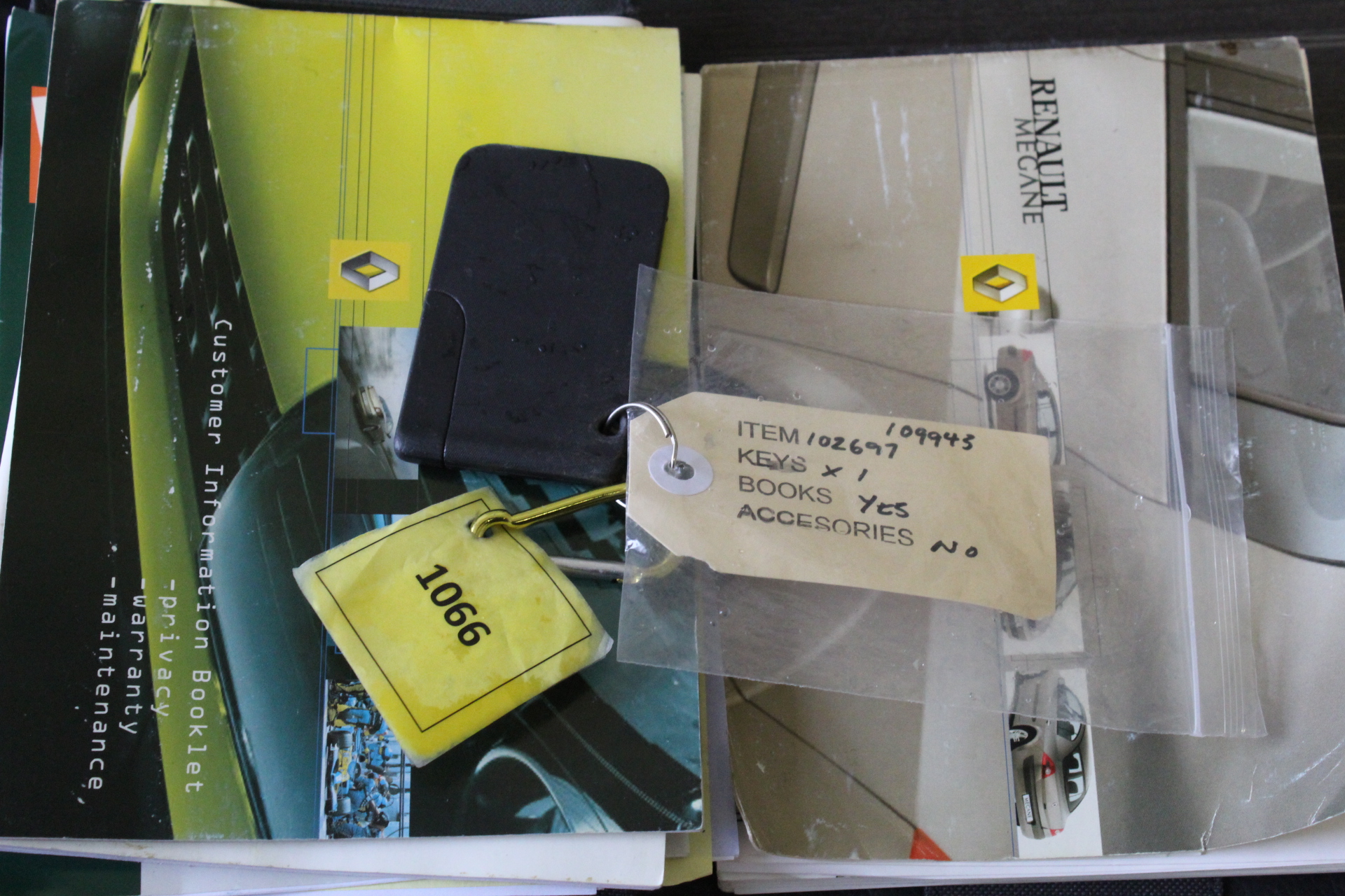 SHARK Clean And Empty Cordless Stick Vacuum, Model BU3521ANZ. NB: Has been