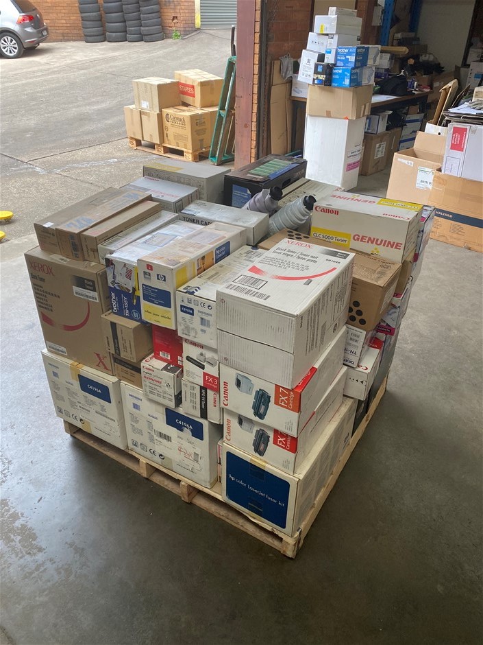 PANDEX Ombre 4 Piece Mixing Bowls w/ Lids, Grey. NB: Not in original packag