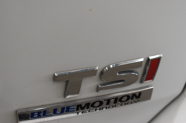 QUILTON 48pk 3-Ply Toilet Paper. NB: Not in original packaging & 3 x rolls