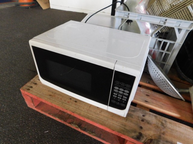 CROCS Unisex Adult Off Court Clog, Bone, US M6W8