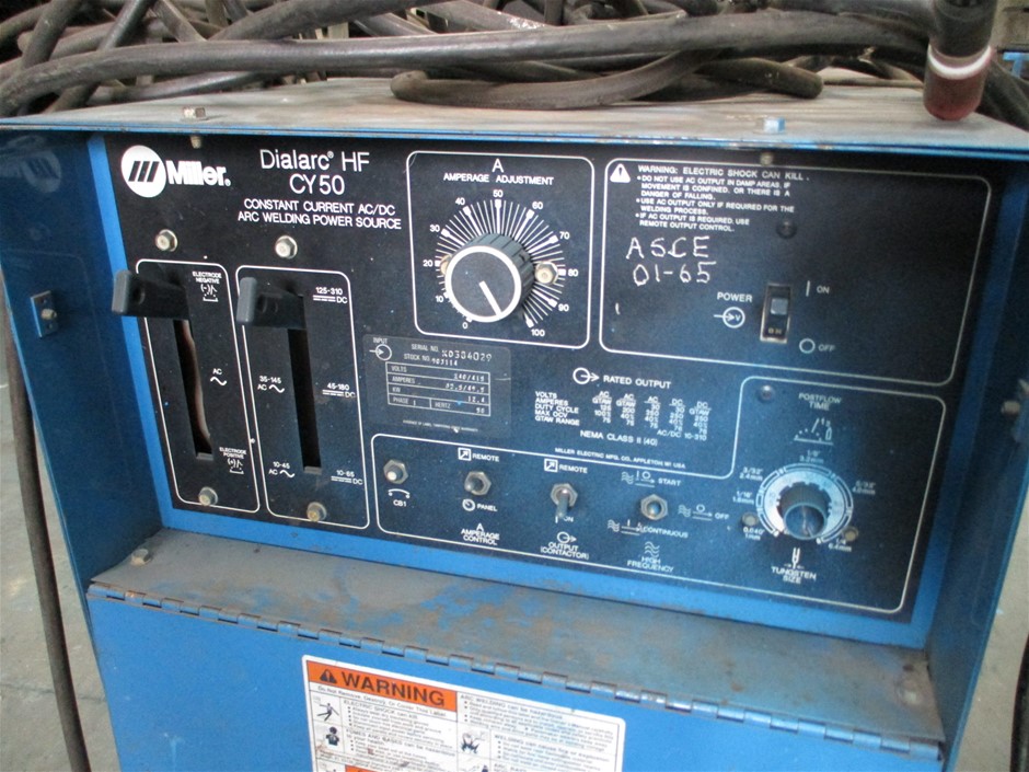 9K Yellow Gold TWIST OVAL INTENSIVE DC ER