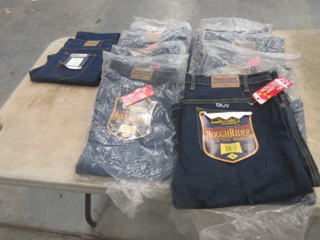 2 x Bag of 34pk AMOS Peelerz Peelable Mango Gummy Candy, 1.02kg. N.B: Damag