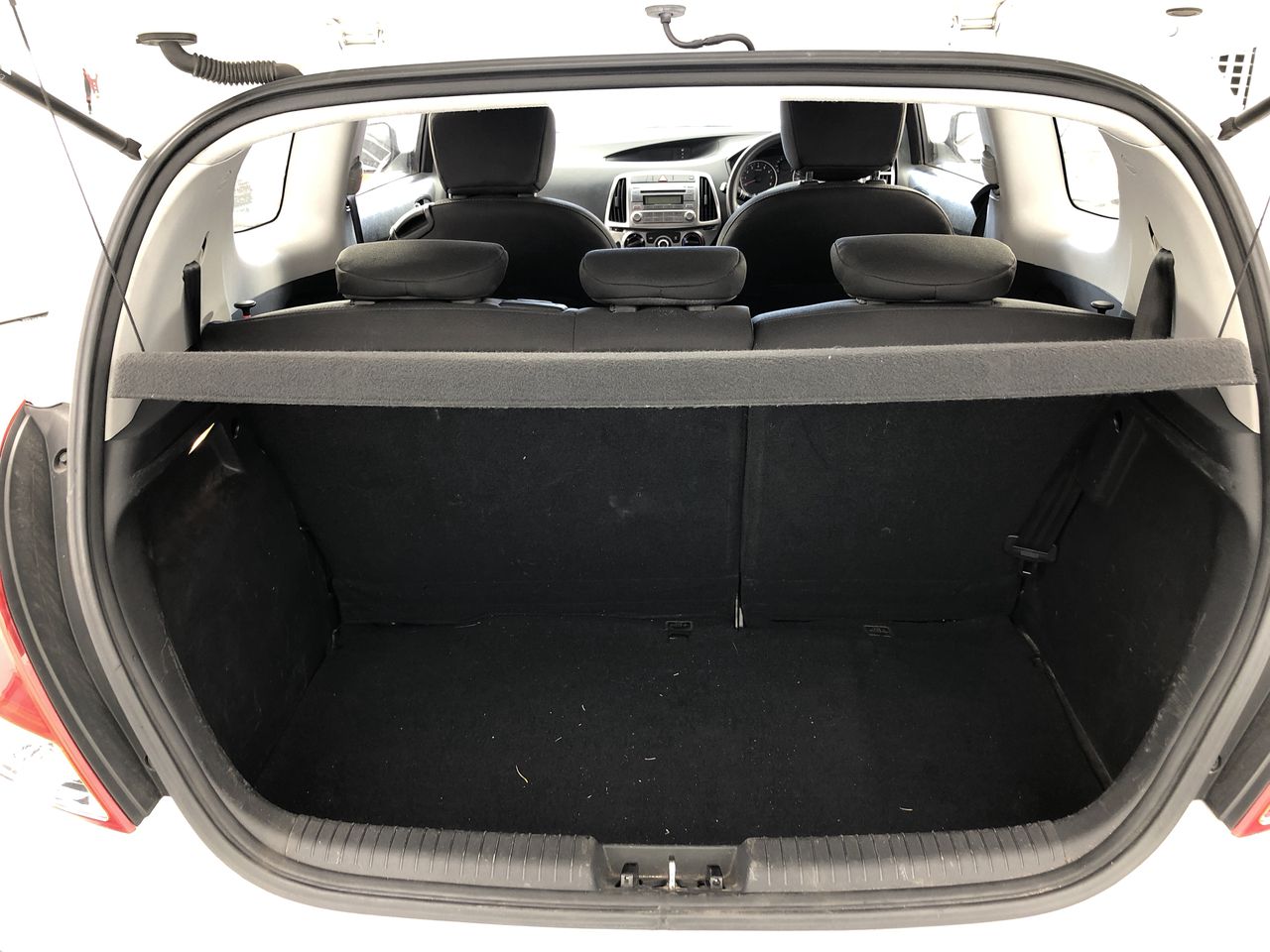 Elephant in the Room Buttery Chardonnay (6x 750mL).