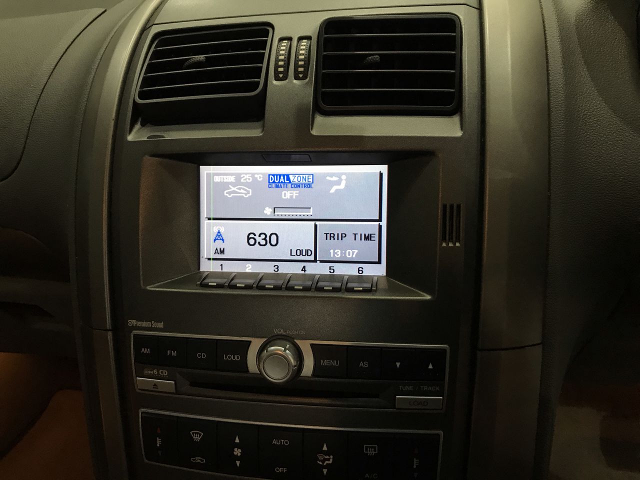 SONY Wireless Headphones Black WH-CH520B. NB: Minor Used. Missing USB Cable