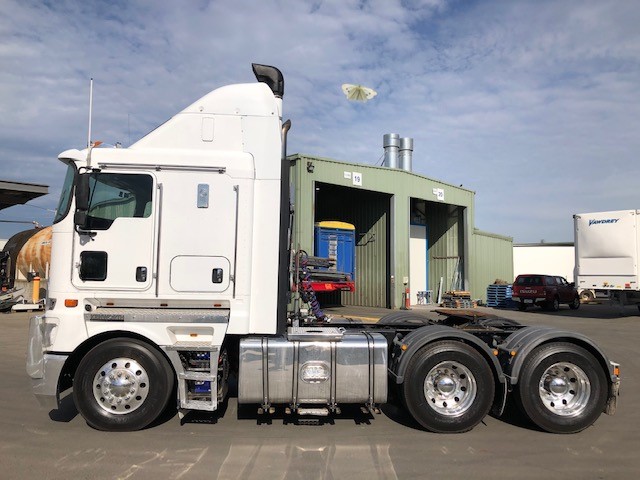 Mullet Hard Sparkly (6 x 750mL)