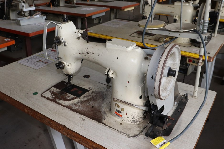 Rhodium Plated Men's Band Ring (4mm) - US Size 10