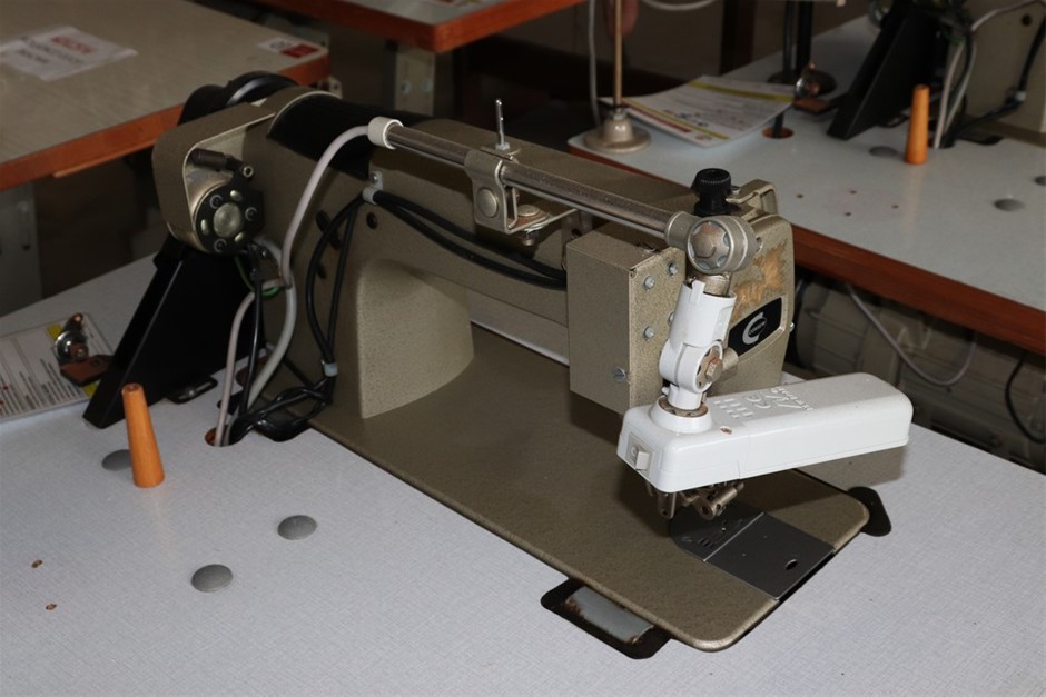 Stunning Oval Patterned Black Dangle Earrings in Gold