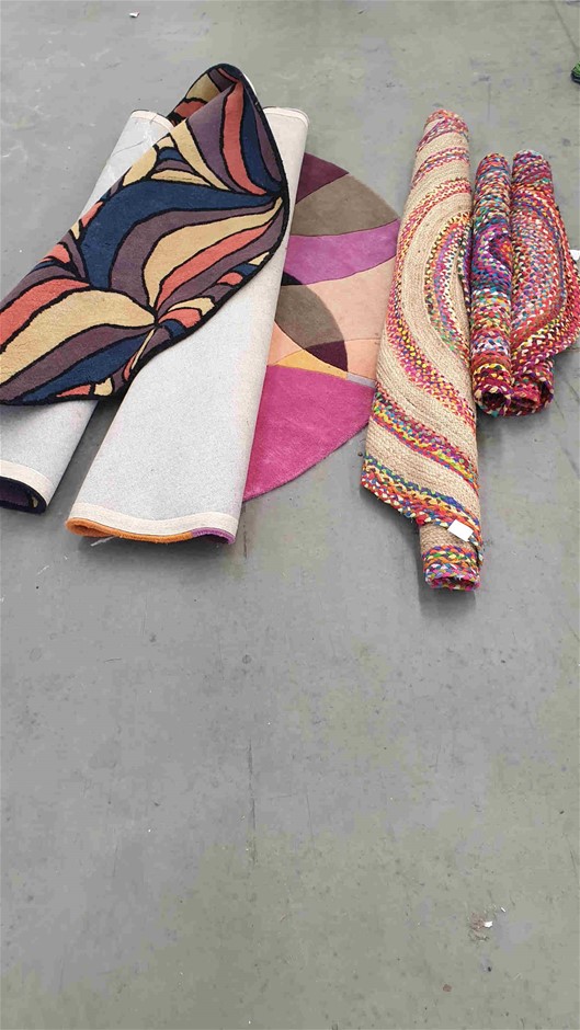 Stunning Love Heart Patterned Red Dangle Earrings in Gold