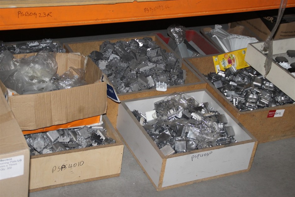 ADIDAS Women's Breaknet 3.0 Shoes, Size US9, CloudWhite/GoldMetallic, JQ548