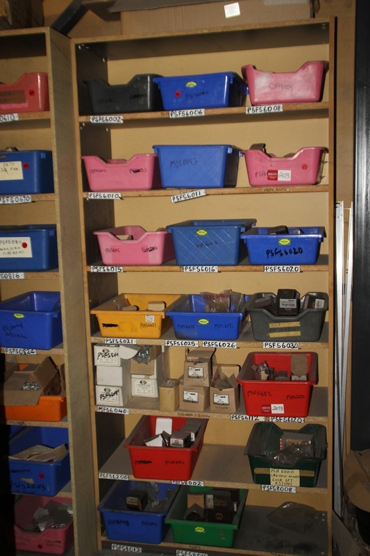 2 x DeWALT 14-30mm 1/4" Hole Saw Arbors.