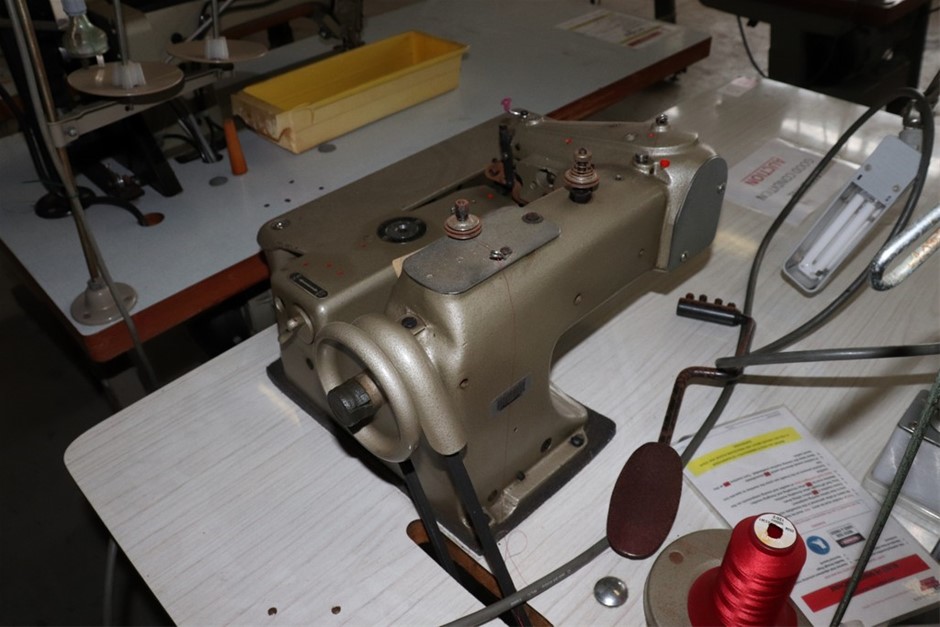 DeWALT 36V (18V x 2) 546mm Cordless Brushless XR Self Propelled Mower - Ski