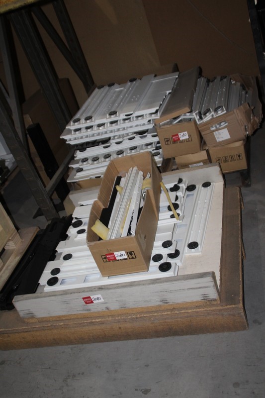 DeWALT 18V 5.0Ah XR Li-Ion Cordless Slide Battery. NB: Minor use & Not in O