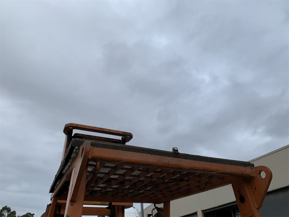 5 x DeWALT 18V-54V 6.0Ah Flexvolt Batteries. NB: Not Working, Minor use & N