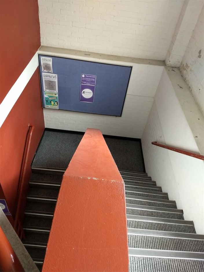 <p>Portable Building Shell 12.0M x 3.0M</p>