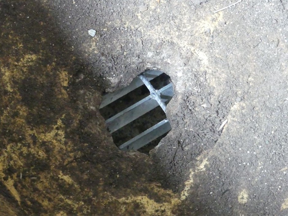 De Bortoli `Sacred Hill` Sparkling Brut NV (6x 750mL), Riverina, NSW.