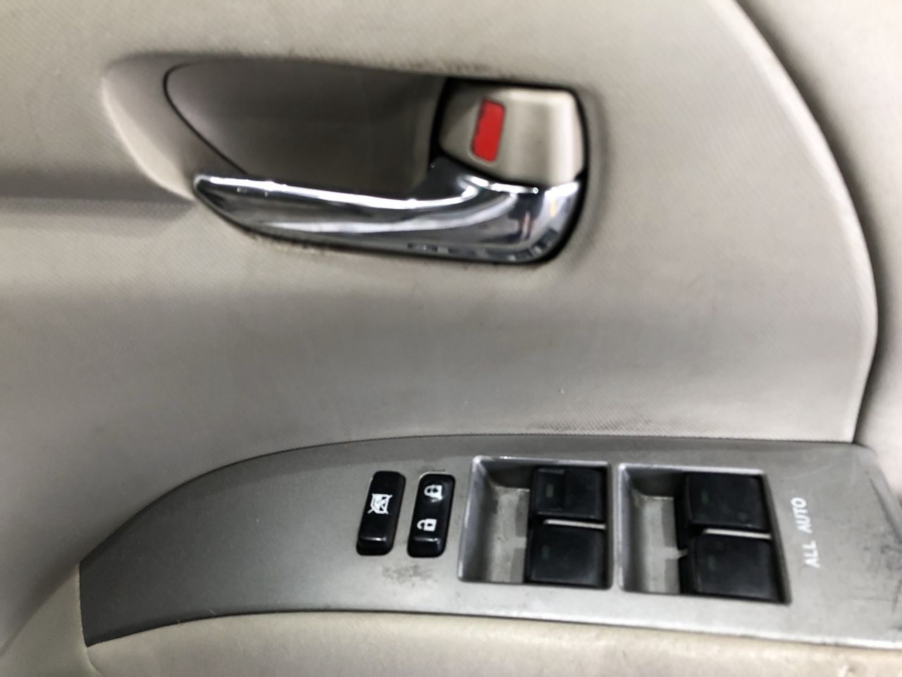 Sacred Hill Shiraz Cabernet (12x 750mL). NSW.