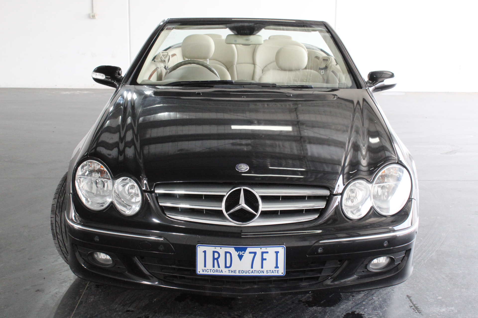 Duchesse De Paris Brut Blanc De Blancs NV (6x 750mL), France.