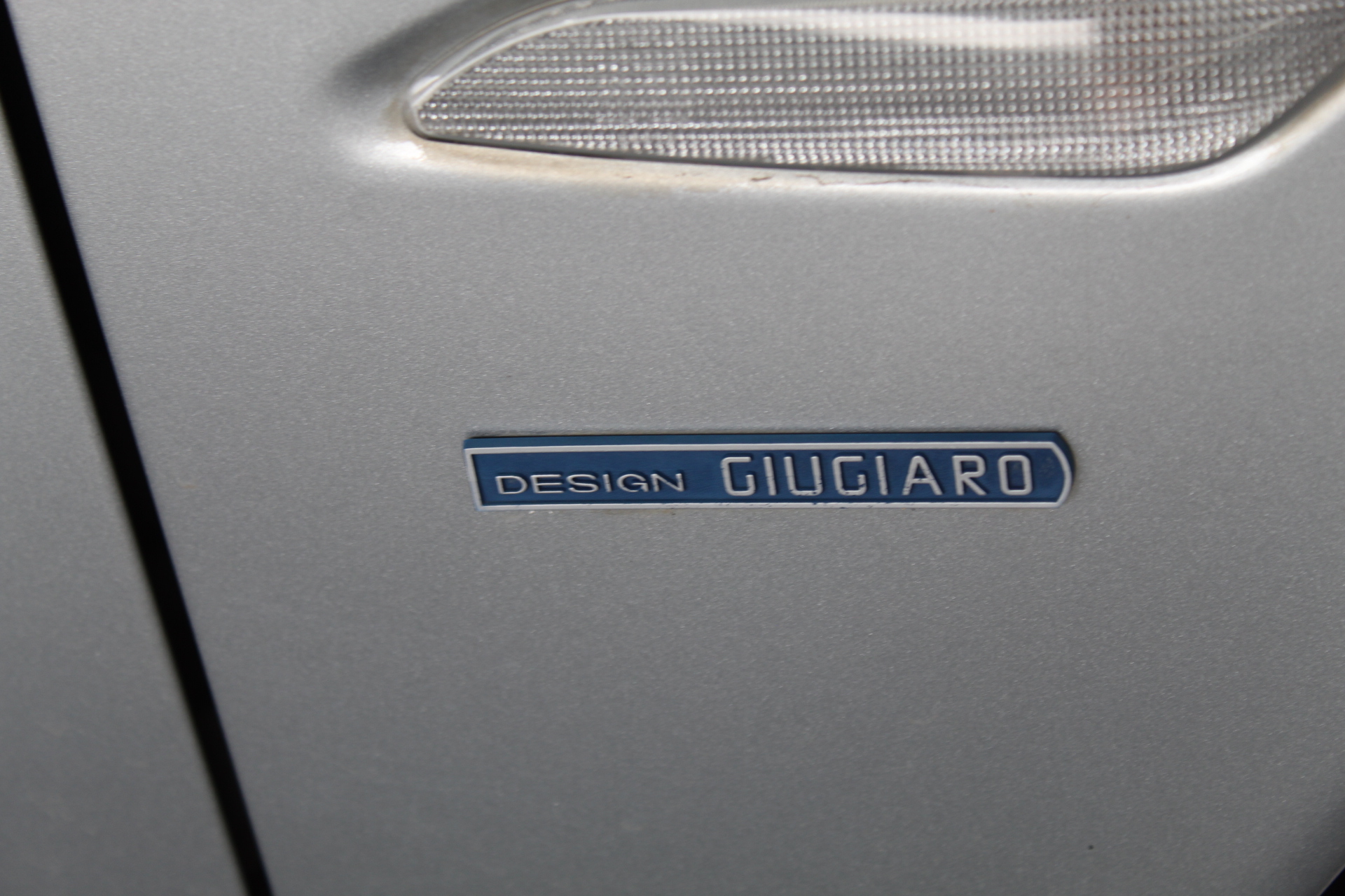 Mullet Hard Sparkly (6x 750mL) SA