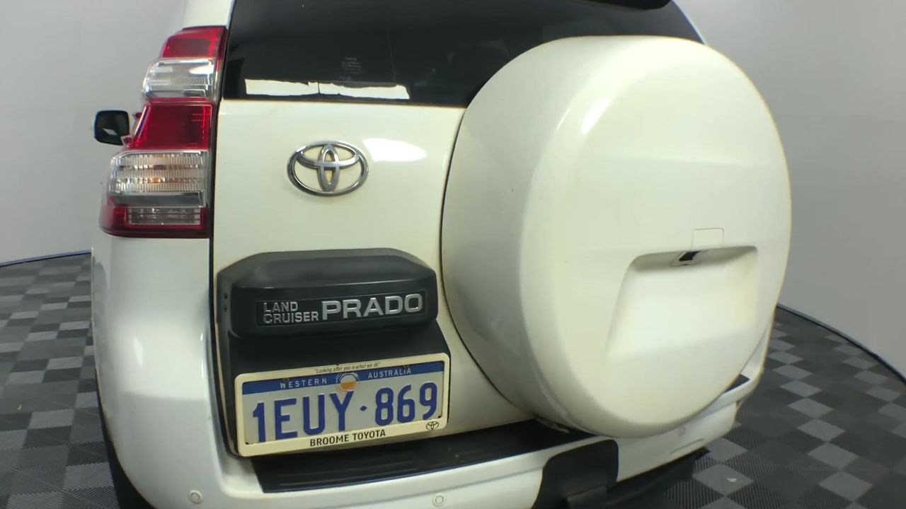 0.16 Carat White 4 round diamonds